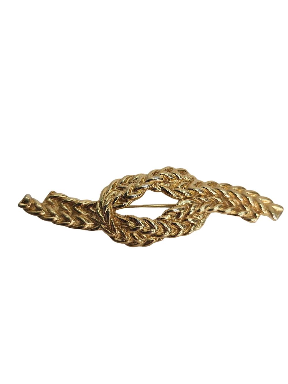 Vintage Trifari Gold Tone 1960’s Rope Knot – Signed Pin / Brooch